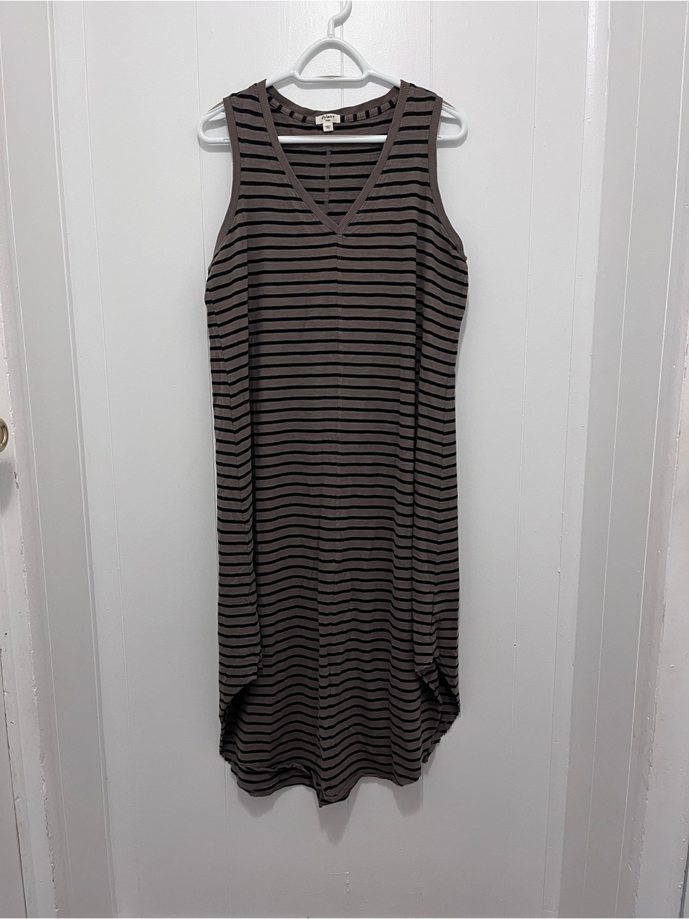 Dylan V-Neck Sleeveless Dress